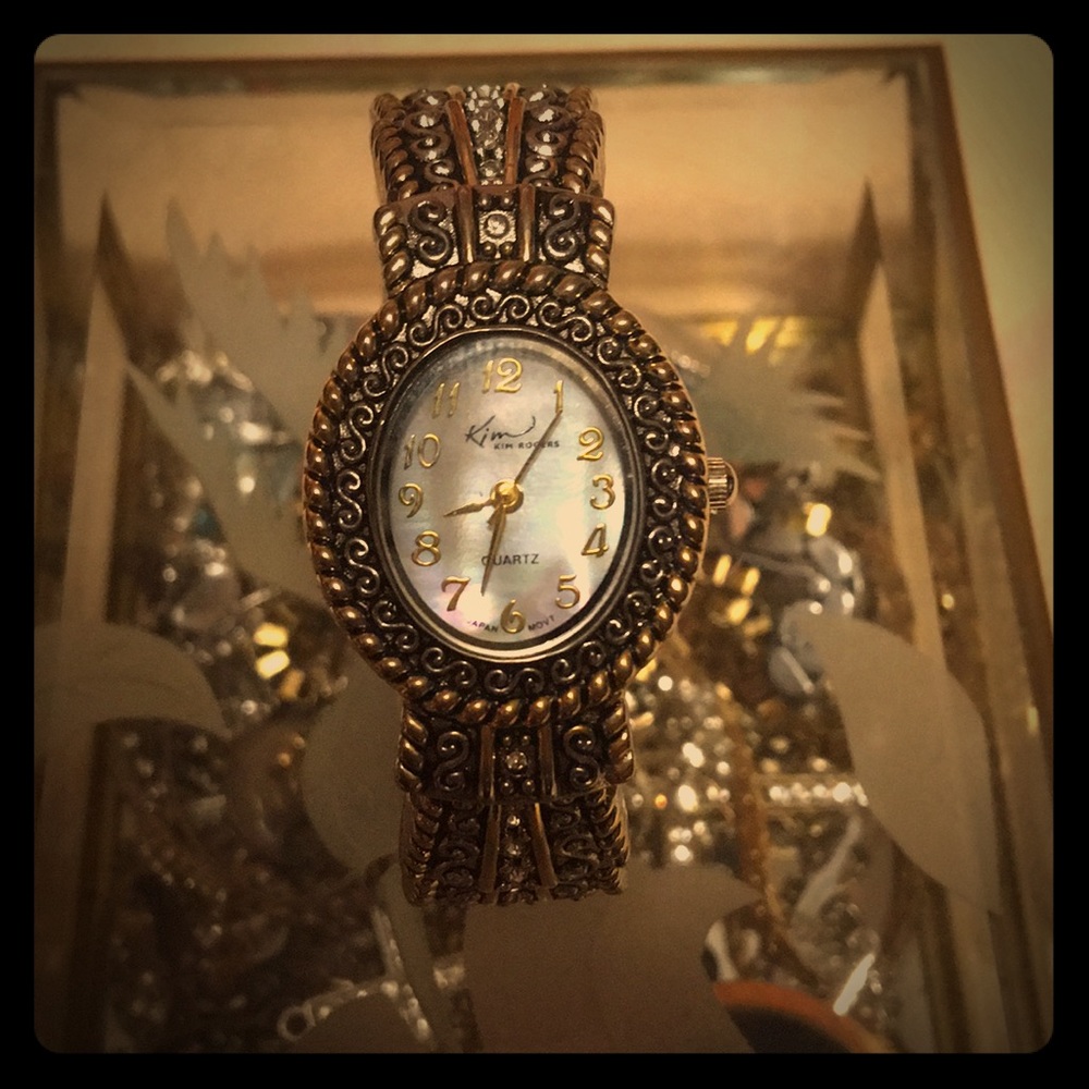 Luxurious Victorian style ladies watch
